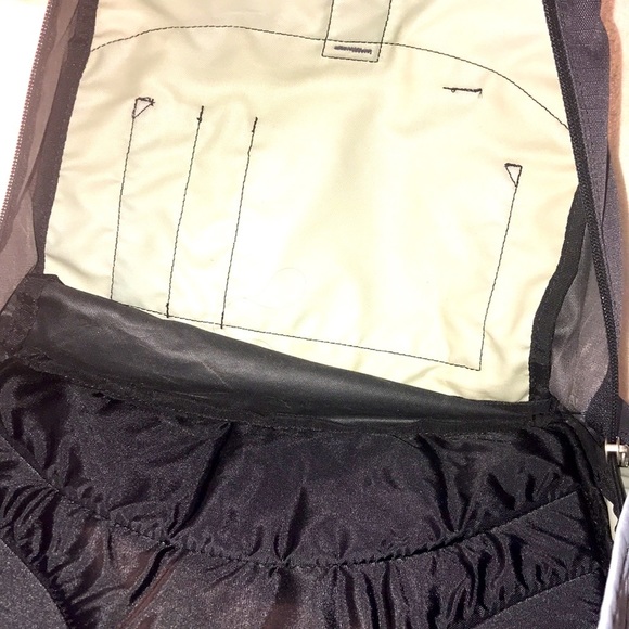 Columbia backpack. - Picture 4 of 6